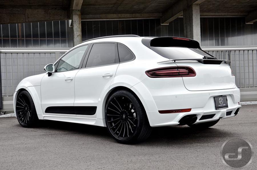  Porsche Macan in White by Hamann 2016 года  (фото 3 из 15)